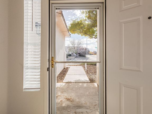 5th image of 8021 Corte Del Viento NW