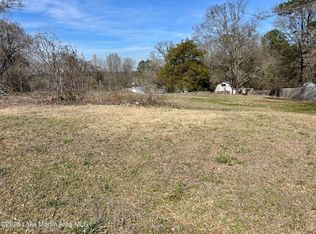 198 McKelvey St, Dadeville, AL 36853