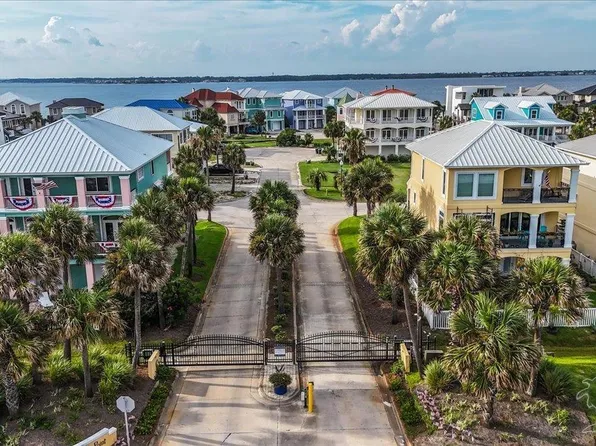13 E Galvez Ct, Pensacola Beach, FL 32561