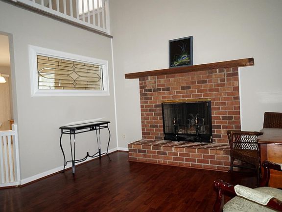 3rd image of 42 Patton Dr