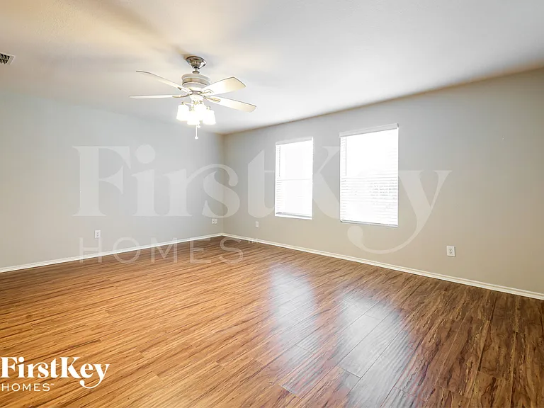 2809 Spencer Cir — Photo 11