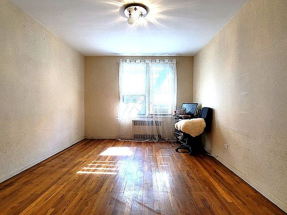 5th image of 3021 Avenue W #K