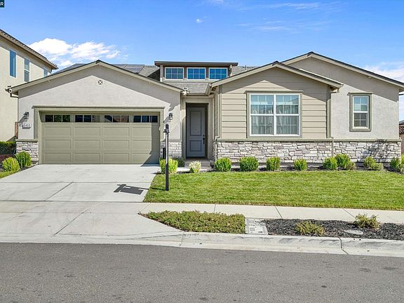 2nd image of 5455 Gray Pine Way