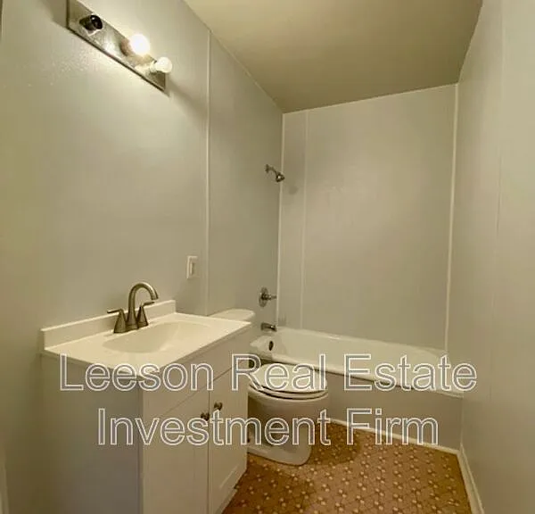 547 Wyche St — Photo 5