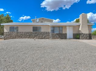 5737 Alegria Rd NW, Albuquerque, NM 87114