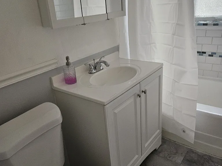 10918 S Vernon Ave — Photo 28