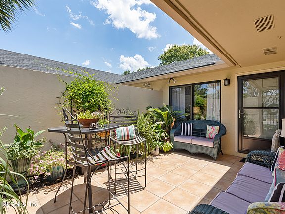 4th image of 204 GERADO Street #3