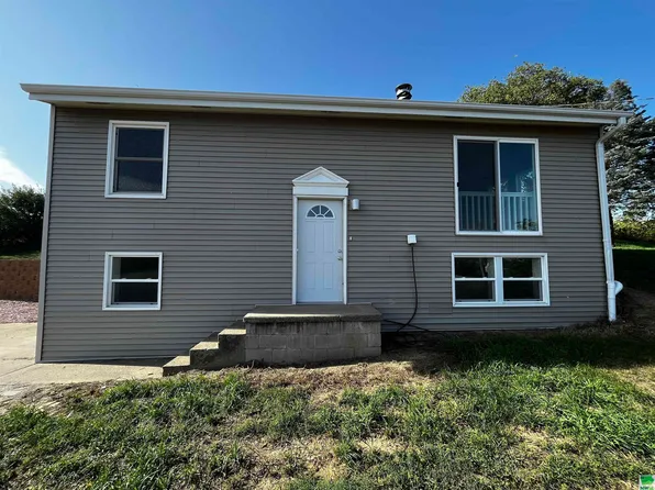 1541 Oakdale Rd, Jackson, NE 68743