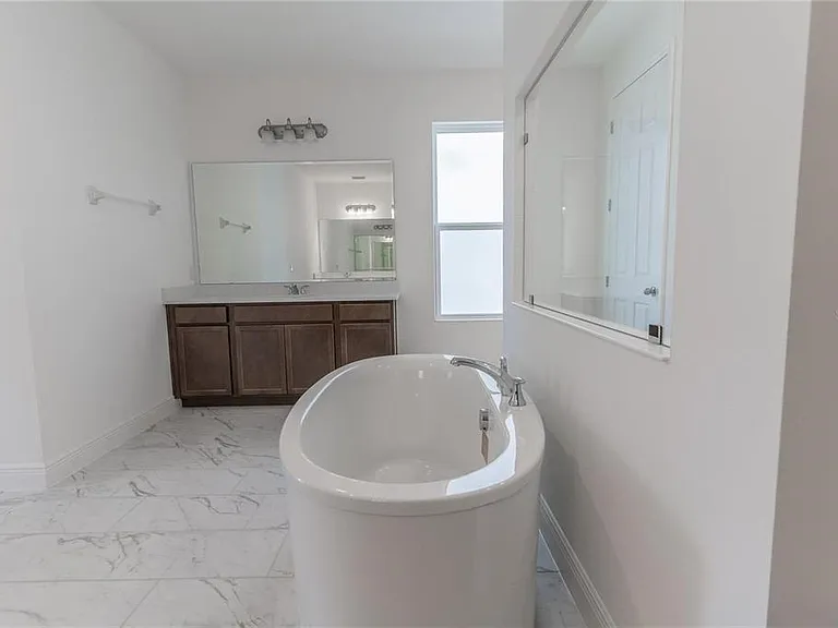 5018 Down Ct — Photo 30