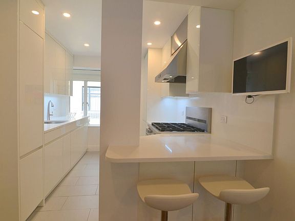 5th image of 55 Central Park N #11G