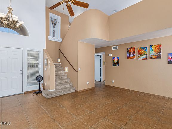 4th image of 102 W MONONA Drive