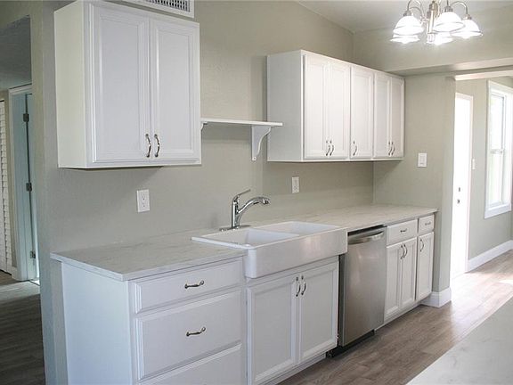 5th image of 4397 Porpoise Dr SE