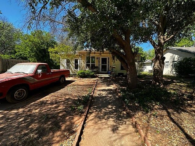 1st image of 3366 S 6th St