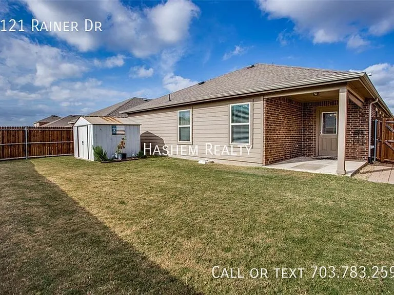 1121 Rainer Dr — Photo 15