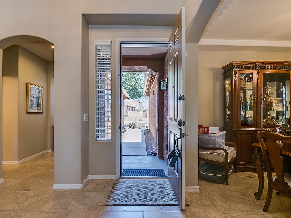 1st image of 733 W Camino Tunera