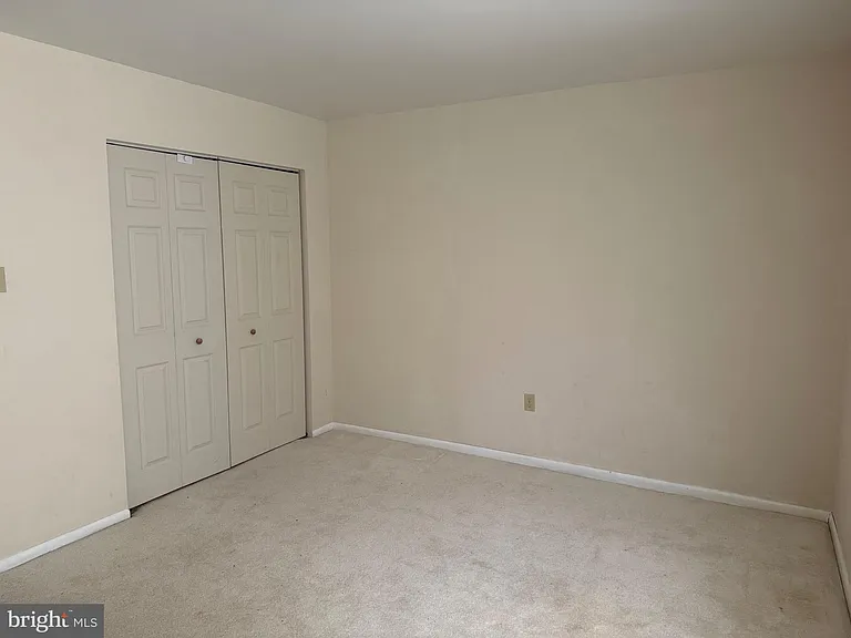204 Village Rd — Photo 9