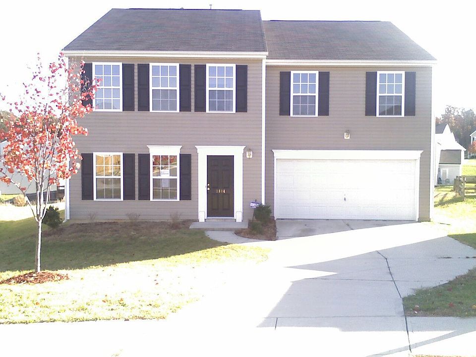 1st image of 3104 Crisp Wood Ln
