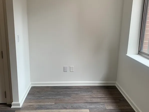 520 West 43rd Street image 4 of 22