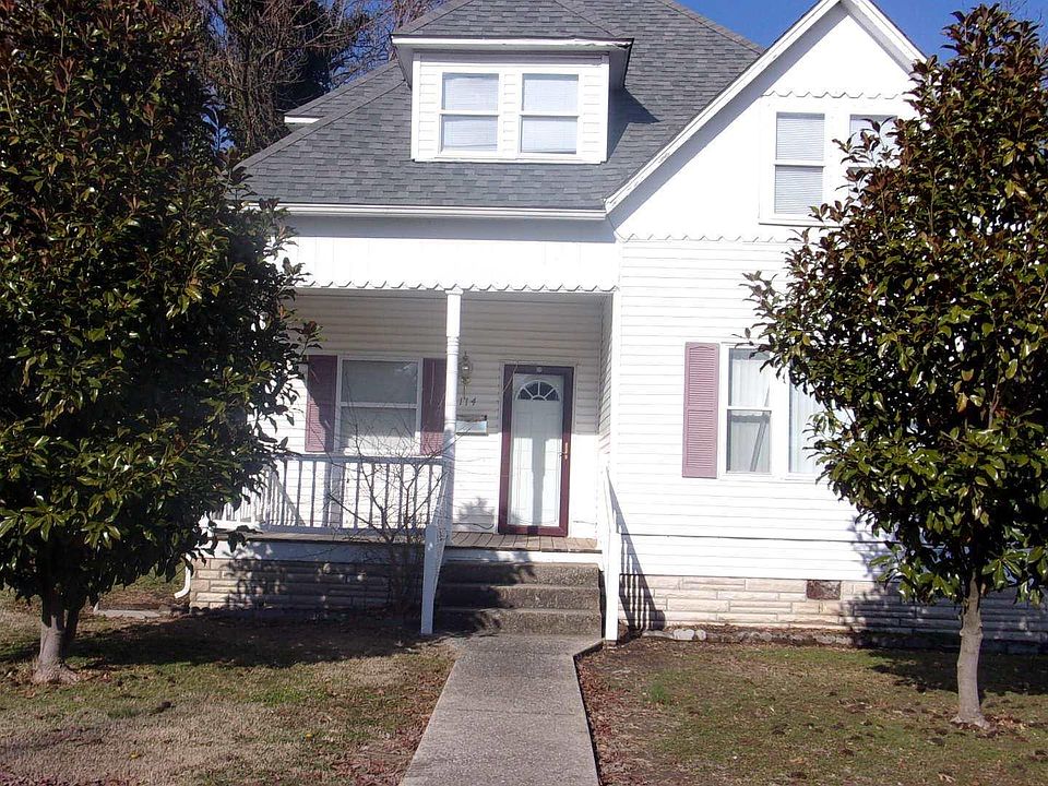 1st image of 114 E Raymond St