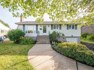 8 Windward Ave, Dartmouth, NS B2W2H1