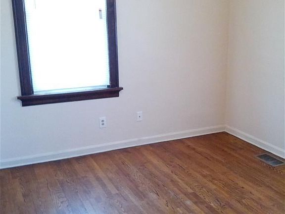 4th image of 4526 Clearview Ave #2