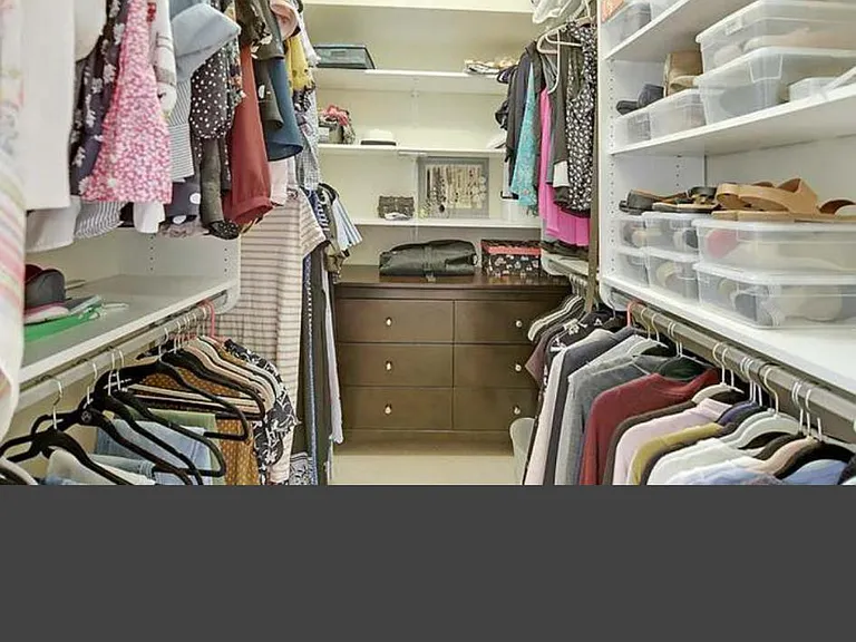 8 Brewster Ct — Photo 20