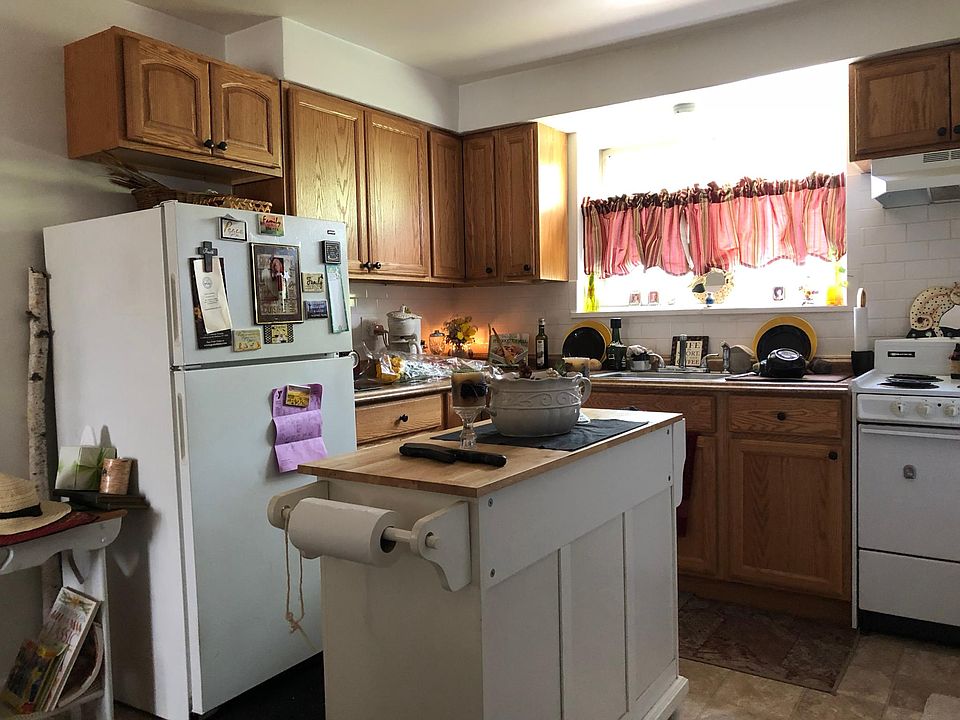1st image of 23 Forest Ave