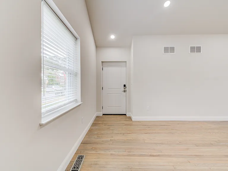 6924 Nashville Ave — Photo 3