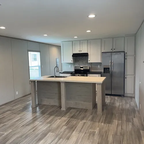 82 Teasley Ln — Photo 3