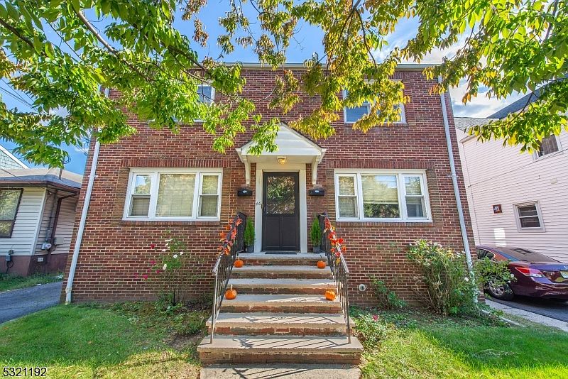 1st image of 46 Salter Pl #4