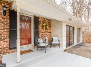 5202 Grenock Dr, Lothian, MD 20711