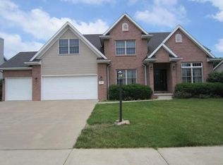 327 W Copperfield Dr, Dunlap, IL 61525