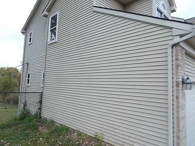 2nd image of 775 Amberwood St