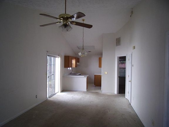 2nd image of 4344 Chaucer Pl
