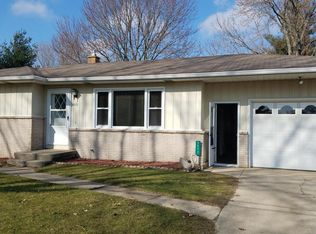 5577 Bauer Rd, Hudsonville, MI 49426