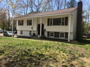 8 Deborah Dr, South Burlington, VT 05403