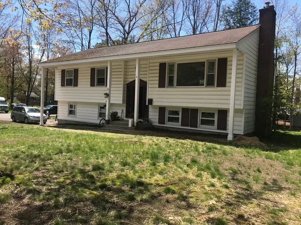 8 Deborah Dr, South Burlington, VT 05403