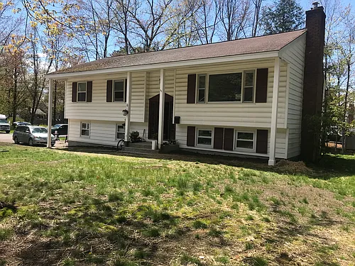 8 Deborah Dr Photo 1