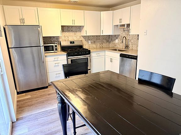 4th image of 1432 W Lancelot Dr
