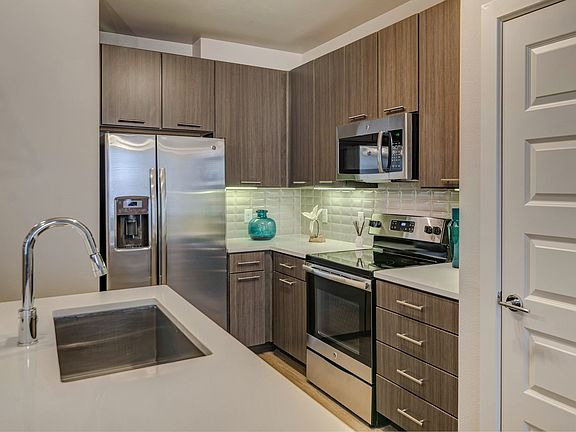 2nd image of 609 Clayton Ln APT 463
