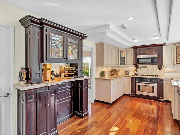 5th image of 13084 Entreken Ave