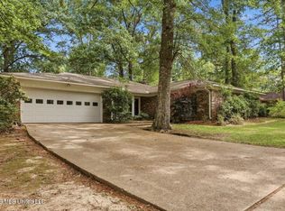 300 Whippoorwill Rd, Brandon, MS 39047