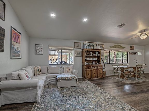 4th image of 1426 N Beaver Flat Cir