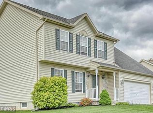 1408 Mallard Dr E, Chambersburg, PA 17201