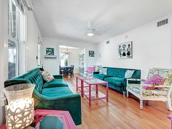 3rd image of 810 Carol Ave