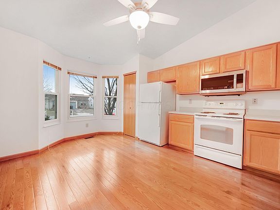 3rd image of 2348 Hunterstown Dr