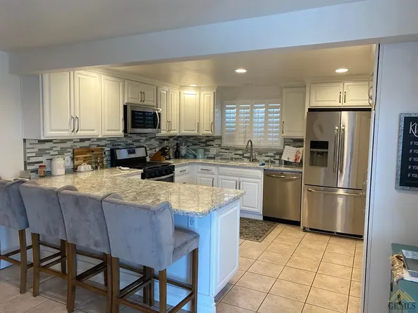 3419 Redlands Dr, Bakersfield, CA 93306