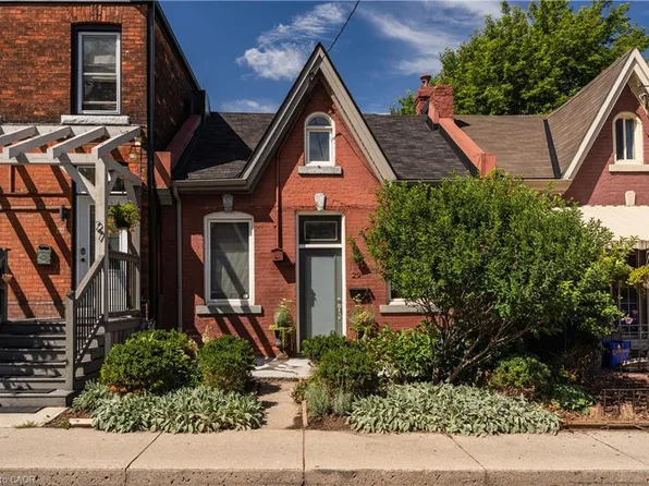 29 Steven St, Hamilton, ON L8L 5N4