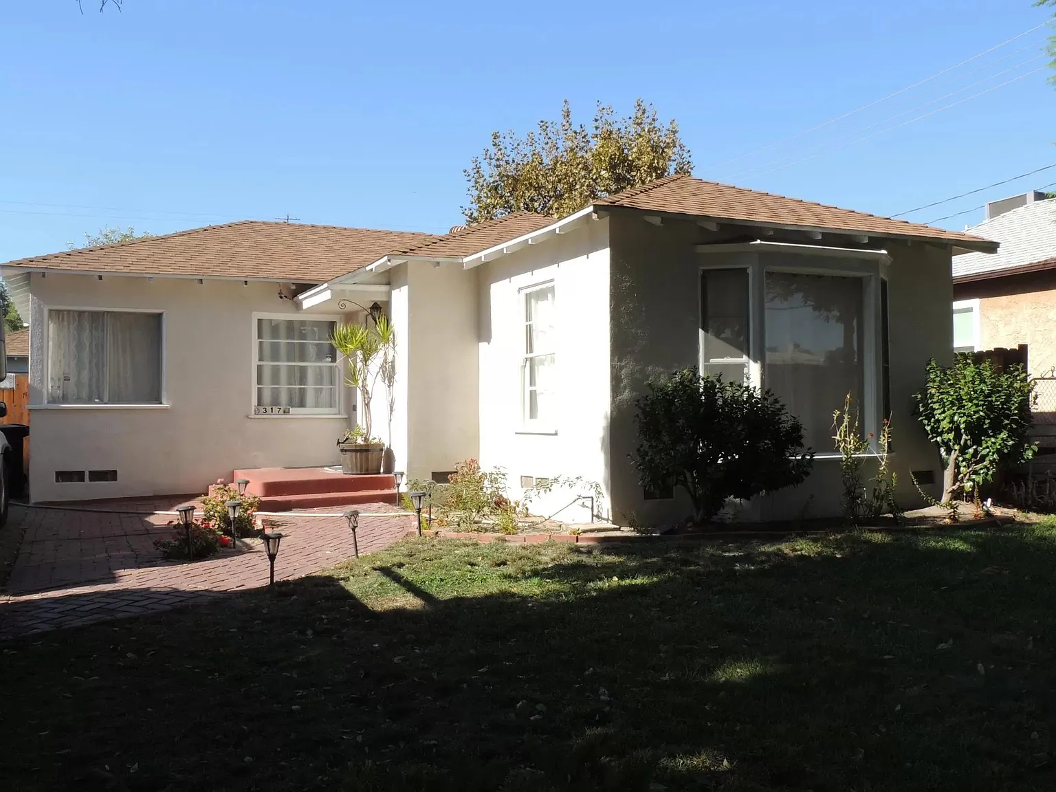2 bed, 1081 sqft, $3,400 — Photo 2