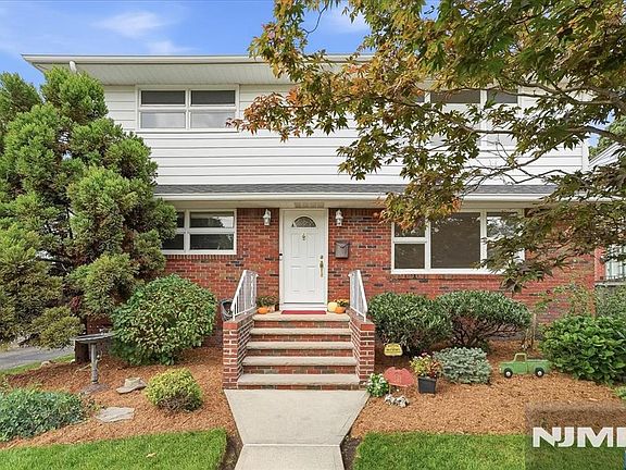2nd image of 261 Gaston Avenue